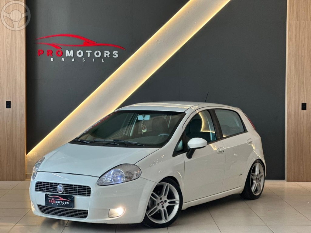 PUNTO 1.6 ESSENCE 16V FLEX 4P MANUAL - 2012 - PORTãO