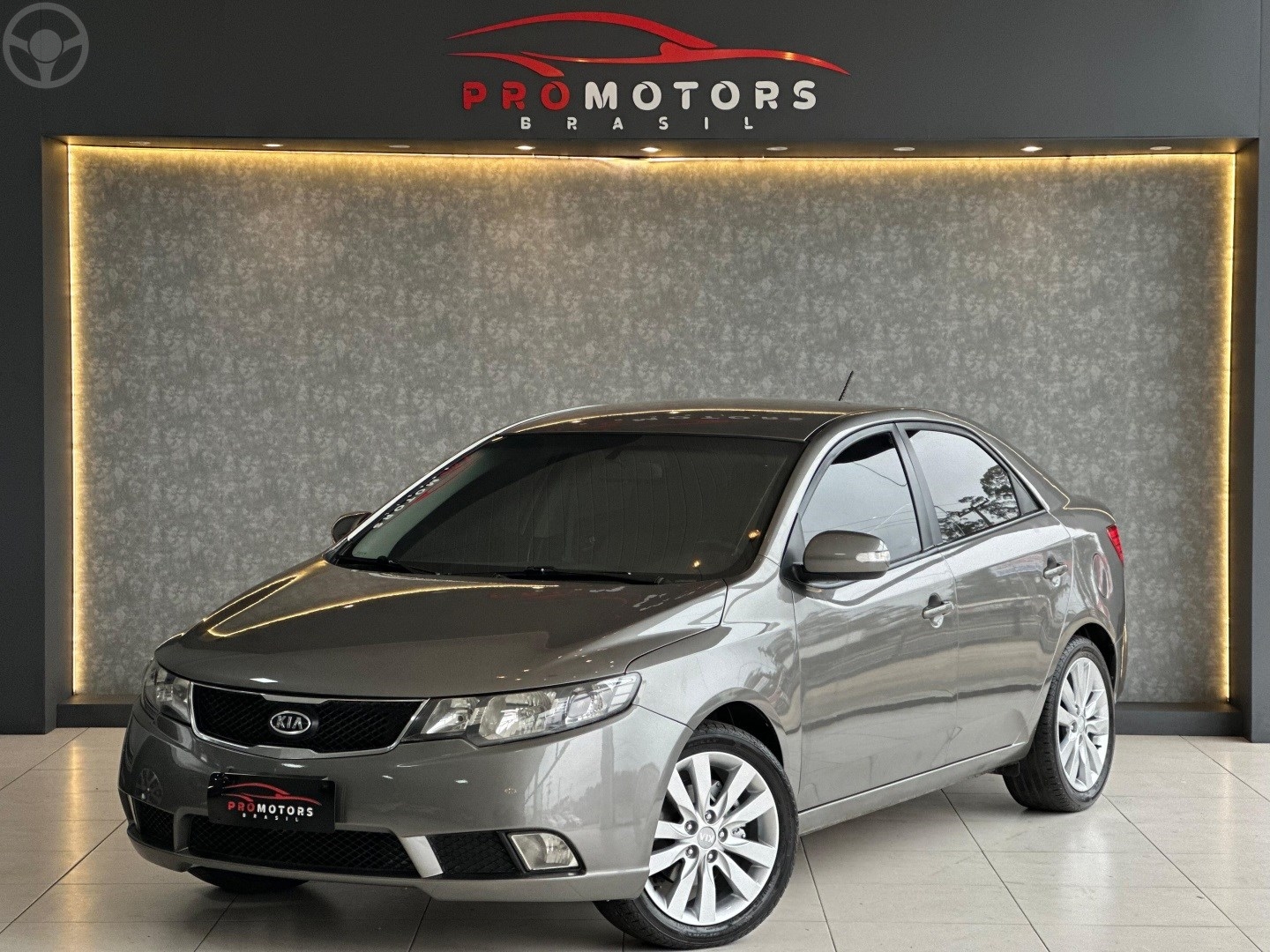 CERATO 1.6 E.221 SEDAN 16V 4P AUTOMÁTICO - 2011 - PORTãO