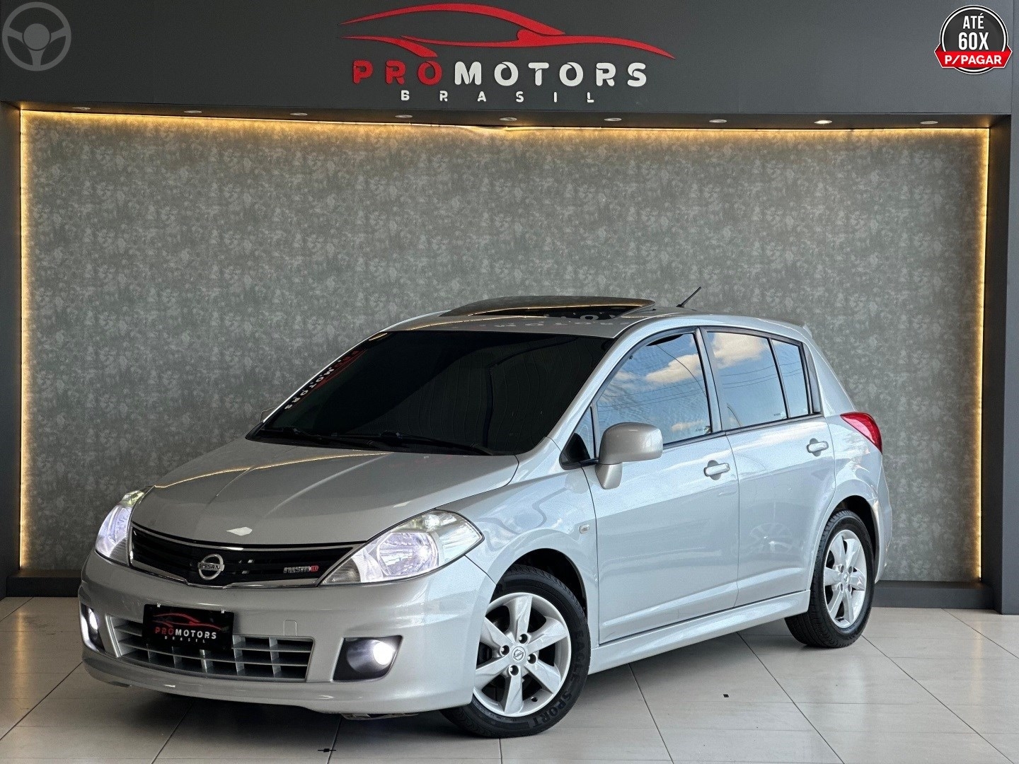 TIIDA 1.8 SL 16V FLEX 4P AUTOMÁTICO - 2013 - PORTãO
