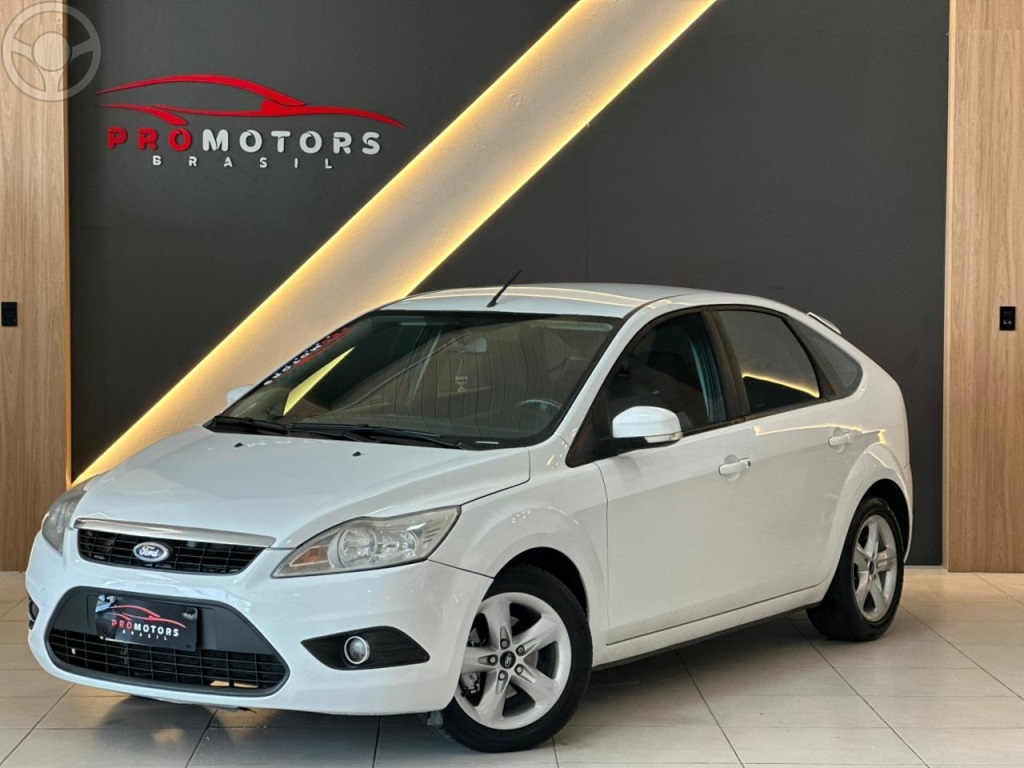 FOCUS 1.6 GLX 16V FLEX 4P MANUAL - 2013 - PORTãO