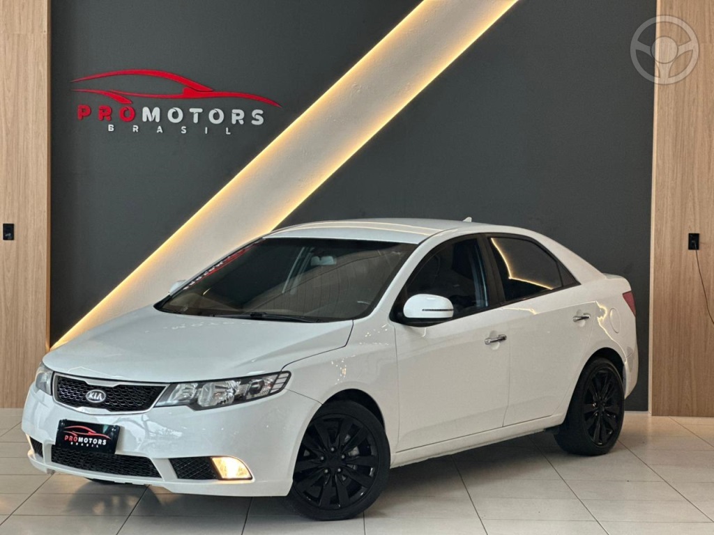 CERATO 1.6 SX3 16V 4P AUTOMÁTICO - 2013 - PORTãO