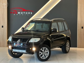 pajero tr4 2.0 4x4 16v 140cv flex 4p automatico 2011 portao
