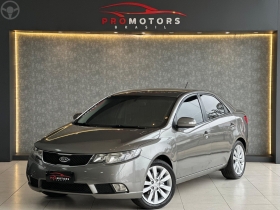 cerato 1.6 e.221 sedan 16v 4p automatico 2011 portao