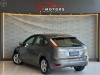 FOCUS 1.6 GLX 8V FLEX 4P MANUAL - 2012 - PORTãO