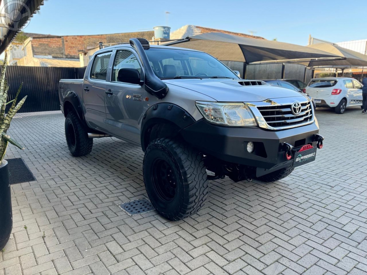 HILUX 3.0 4X4 8V DIESEL 4P MANUAL - 2013 - CANOAS