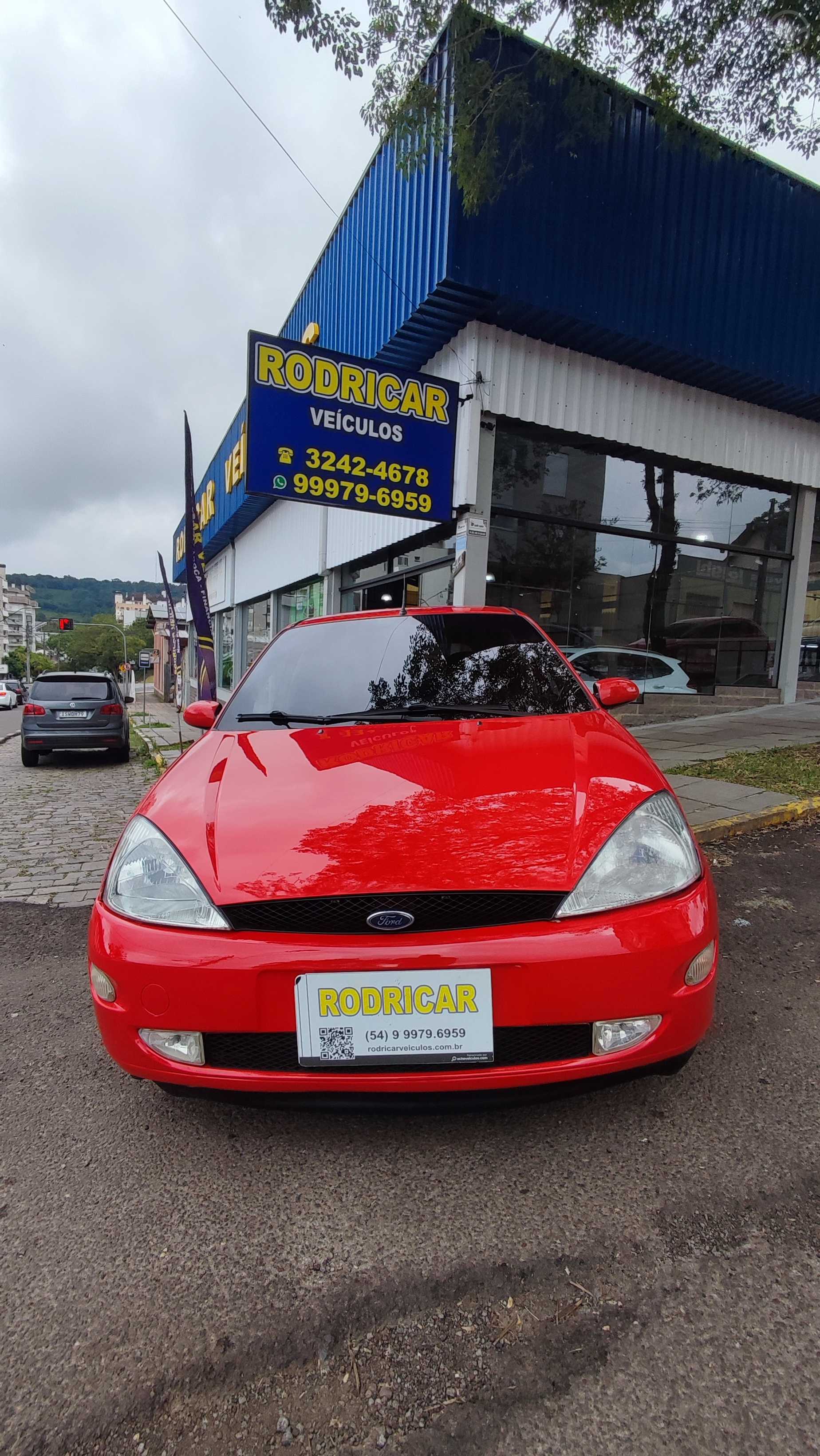 FOCUS 1.8 GLX MANUAL - 2001 - NOVA PRATA