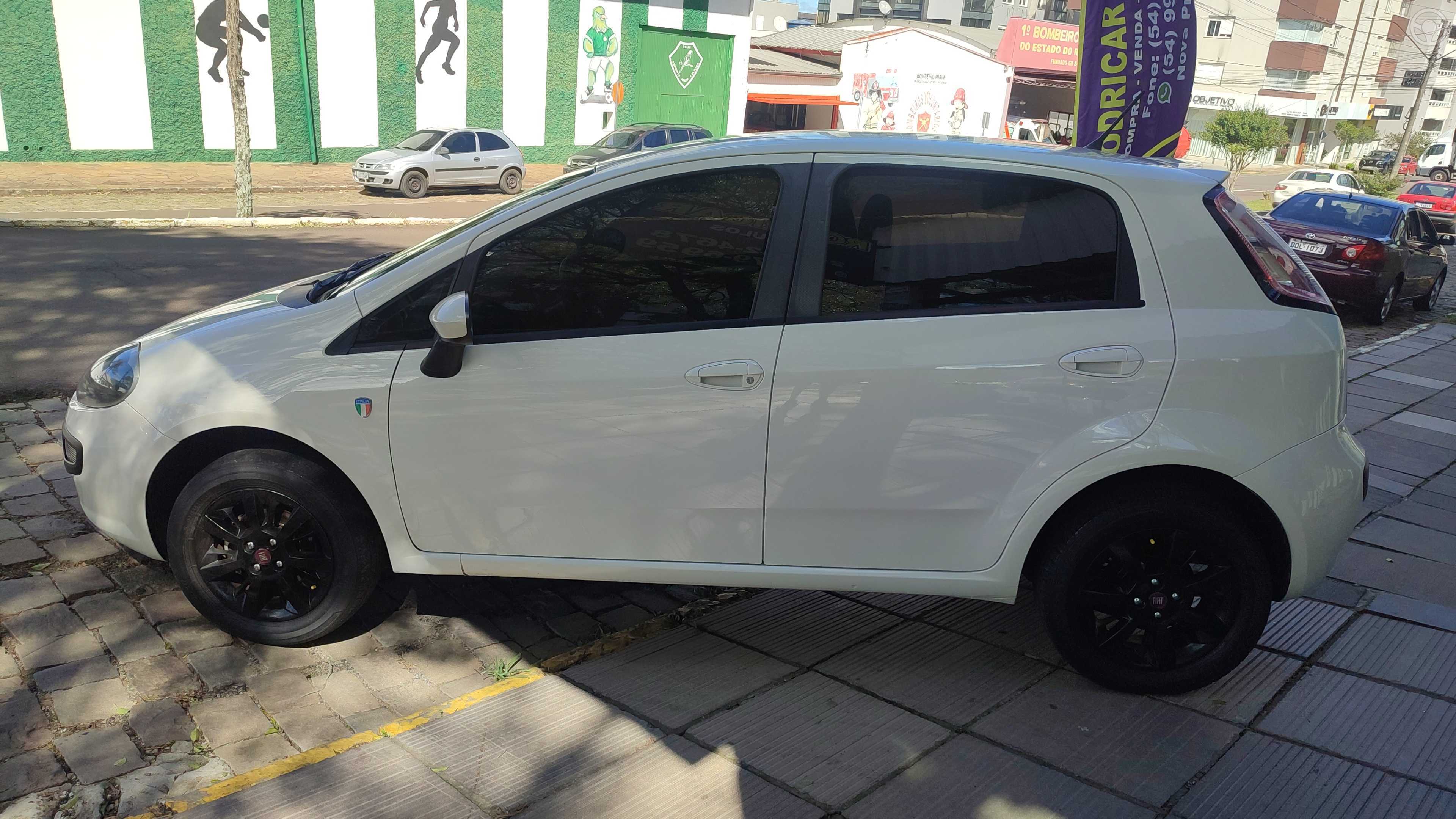PUNTO ATTRACTIVE 1.4 FLEX - 2016 - NOVA PRATA