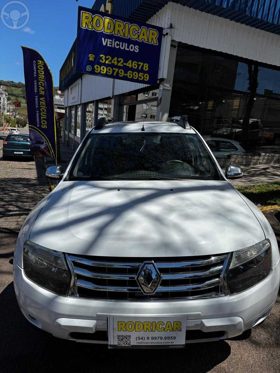 DUSTER TECH ROAD 1.6 F. MANUAL - 2014 - NOVA PRATA