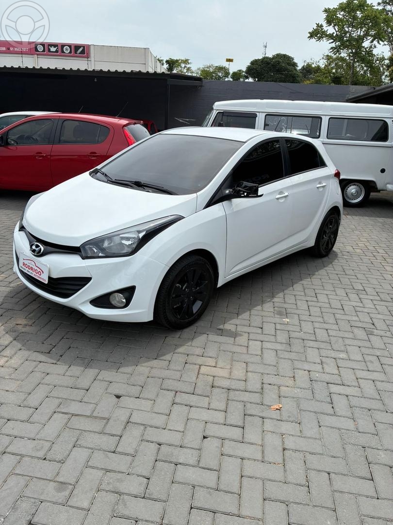 HB20 - 2013 - PAROBé