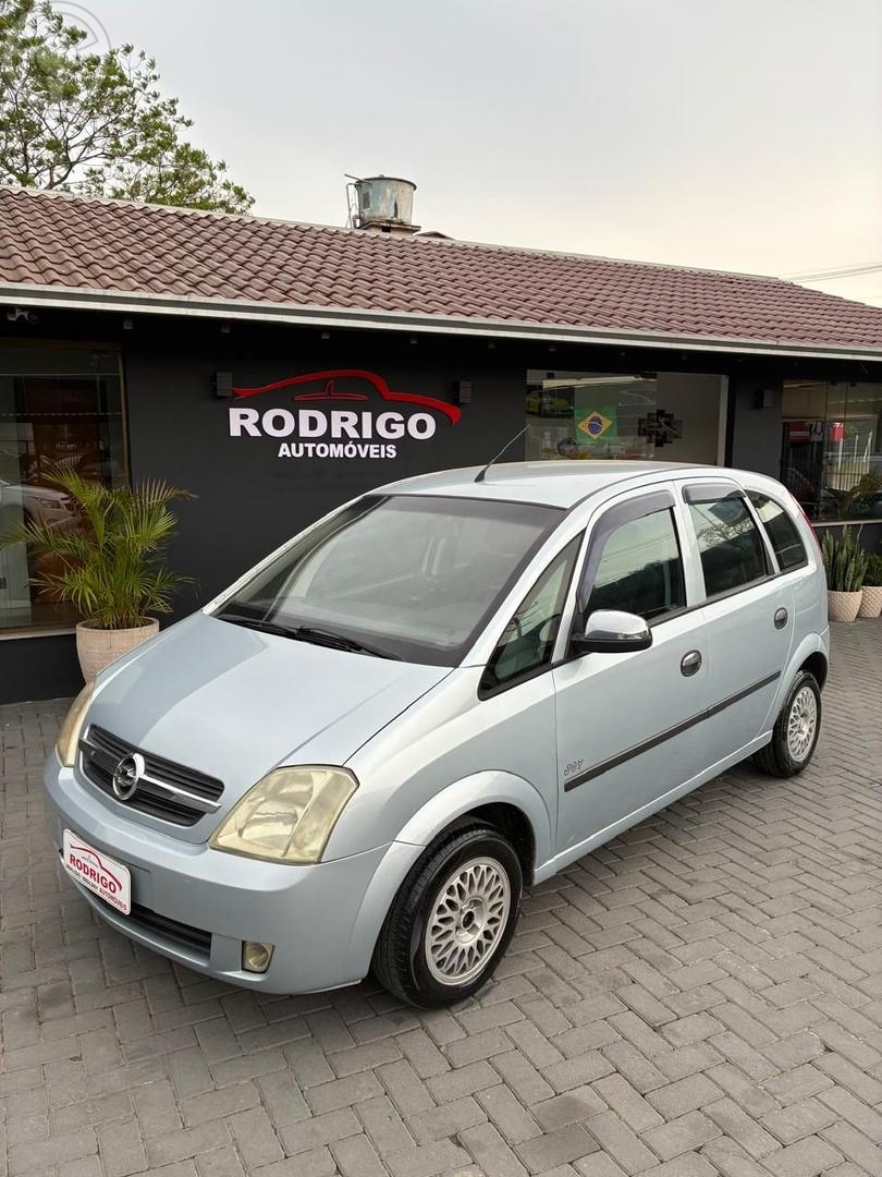 MERIVA 1.4 MPFI COLLECTION 8V ECONO.FLEX 4P MANUAL - 2005 - PAROBé