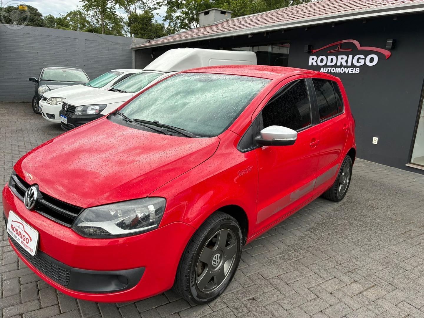 FOX 1.0 ITREND 8V FLEX 4P MANUAL - 2014 - PAROBé