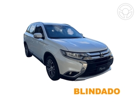outlander 2.0 16v 4p automatico 2017 porto alegre