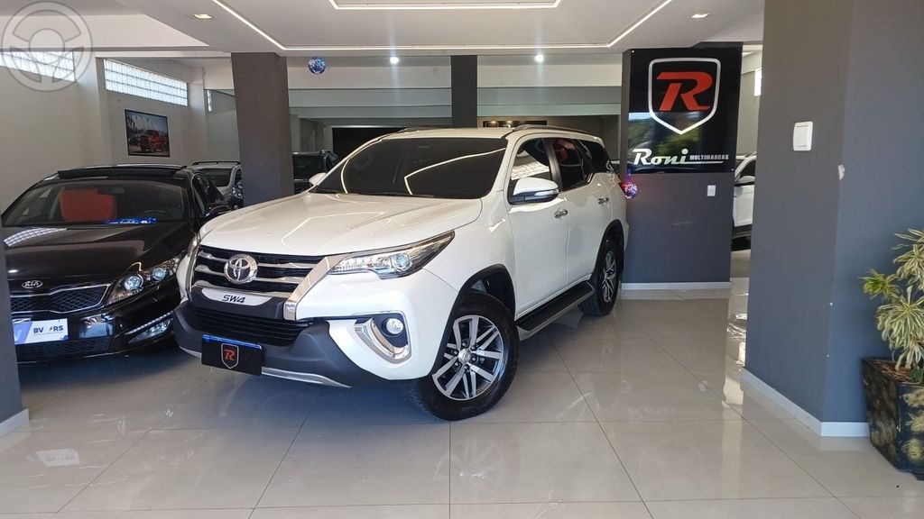 HILUX SW4 SRX 4X4 2.8 TDI 16V DIES. AUT.  - 2017 - BENTO GONçALVES