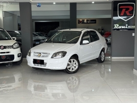 PRISMA 1.4 MPFI JOY 8V FLEX 4P MANUAL