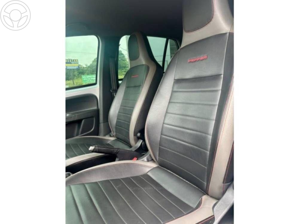 VOLKSWAGEN - UP 1.0 TSI PEPPER UP 12V FLEX 4P MANUAL - 2017/2018 - PRATA - R$ 68.900,00