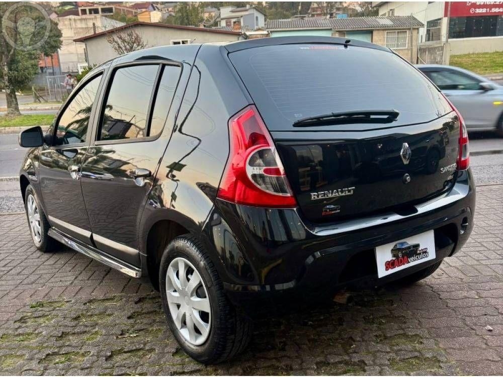 RENAULT - SANDERO 1.6 PRIVILEGE 8V FLEX 4P MANUAL - 2010/2010 - PRETA - R$ 31.900,00