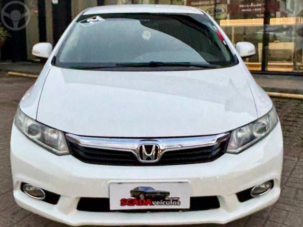 HONDA - CIVIC 2.0 LXR 16V FLEX 4P AUTOMATICO - 2013/2014 - BRANCA - R$ 74.900,00