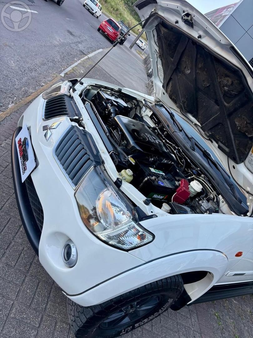 MITSUBISHI - L200 TRITON - 2009/2009 - BRANCA - R$ 92.900,00