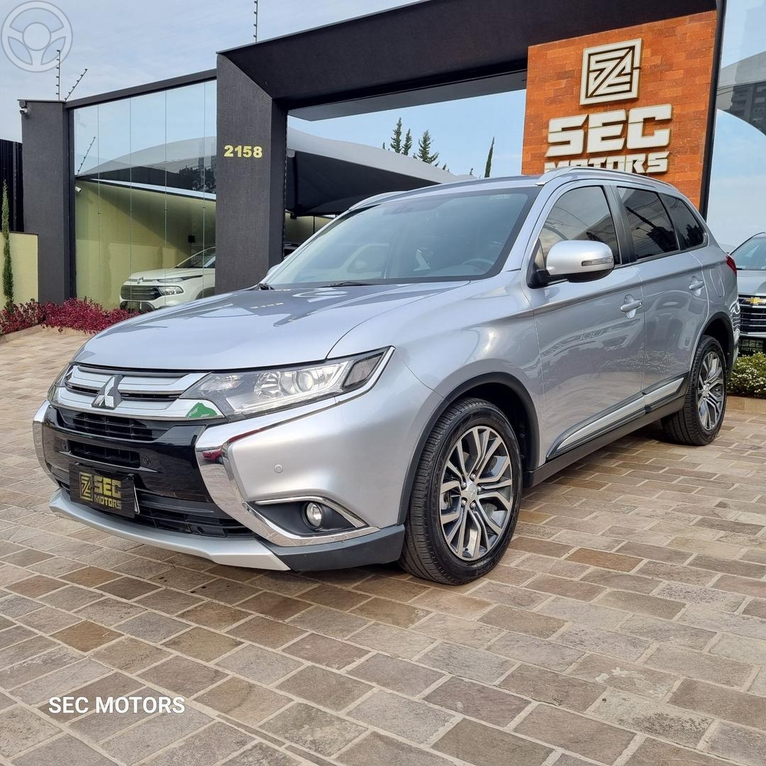 OUTLANDER 2.0 COMFORT 16V 4P AUTOMATICO - 2018 - PASSO FUNDO