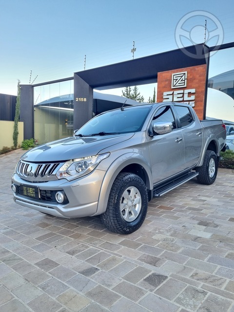 L200 TRITON SPORT HPE-S / 160.000 / ESTEPE SEM USO / 4 PIRELLI ALLTERRAIN / MANUAIS  - 2017 - PASSO FUNDO