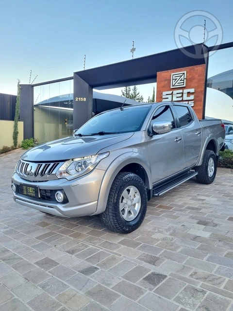 L200 TRITON SPORT HPE-S / 160.000 / ESTEPE SEM USO / 4 PIRELLI ALLTERRAIN / MANUAIS  - 2017 - PASSO FUNDO
