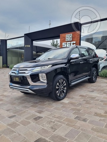 PAJERO SPORT HPE 2.4 4X4 / PLACA J / / 7 LUGARES / 72.000 / SEM RETOQUES DE PIN - 2021 - PASSO FUNDO