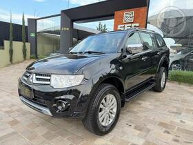 pajero dakar flex 3.5 v6 4x4     97.000   7 lugares   sem retoques de pintura   2015 passo fundo
