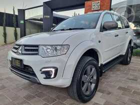 pajero dakar 3.2 hpe s   7 lugares   versao limitada a 200 unidades   manuais e chave reserva   este 2016 passo fundo