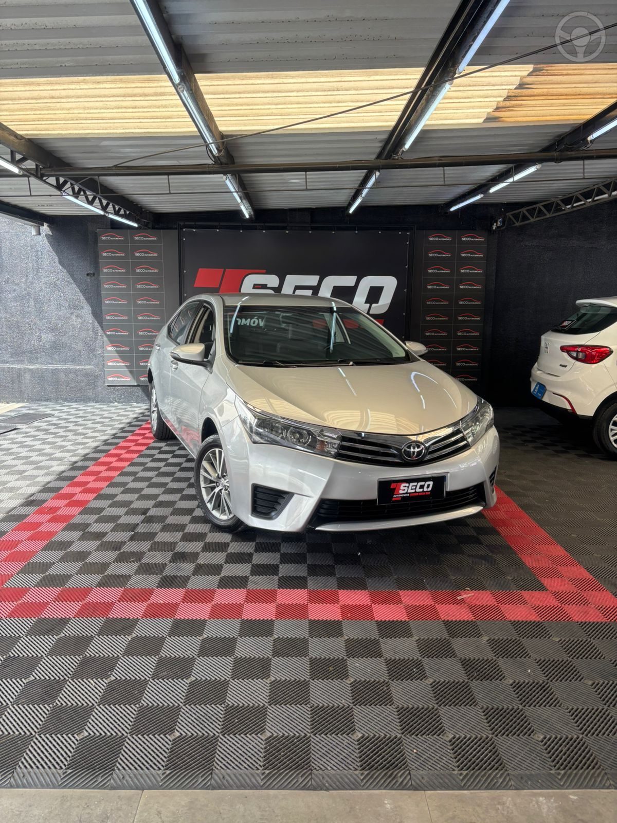 COROLLA 1.8 GLI 16V FLEX 4P AUTOMÁTICO - 2017 - PASSO FUNDO