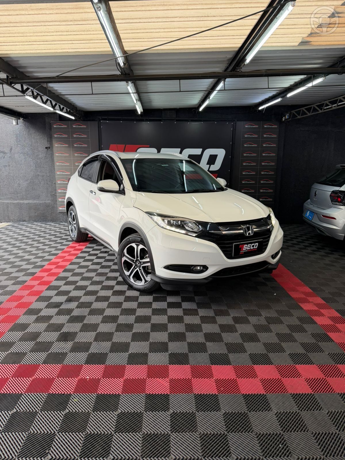 HR-V 1.8 16V FLEX TOURING 4P AUTOMÁTICO - 2018 - PASSO FUNDO