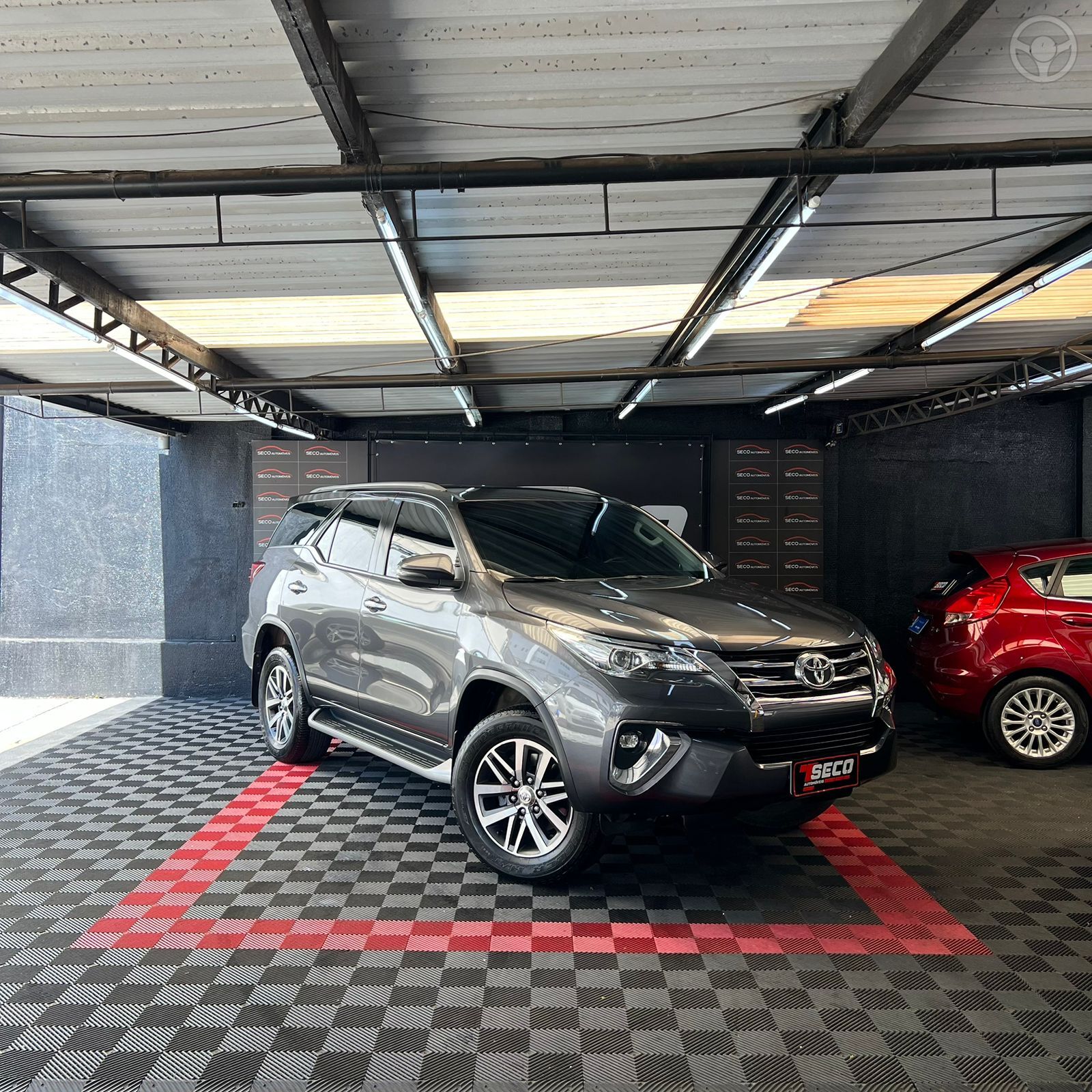 HILUX SW4 2.8 SRX 4X4 16V TURBO INTERCOOLER DIESEL 4P AUTOMÁTICO - 2019 - PASSO FUNDO