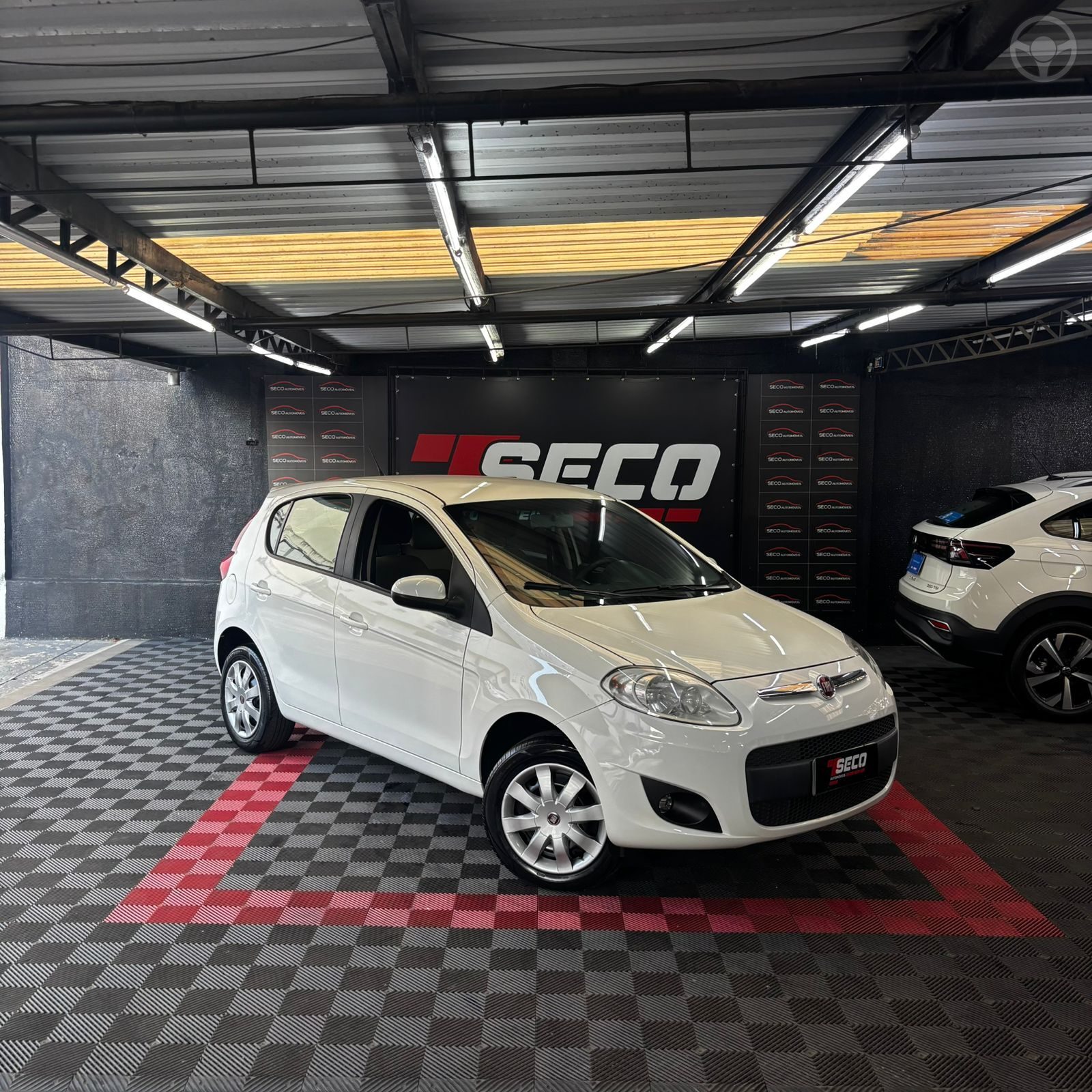 PALIO 1.6 MPI ESSENCE 16V FLEX 4P MANUAL - 2015 - PASSO FUNDO