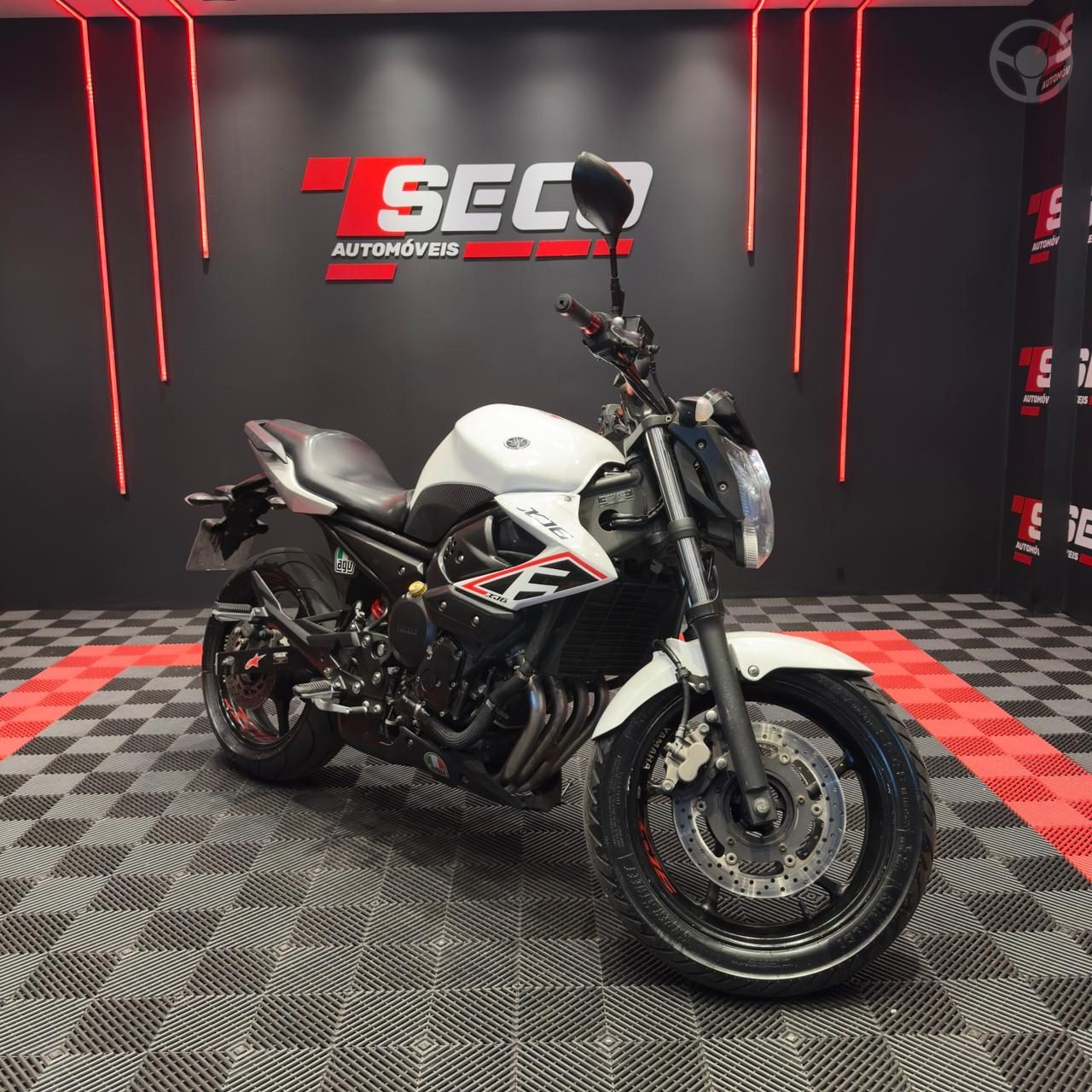 XJ6 N - 2012 - PASSO FUNDO