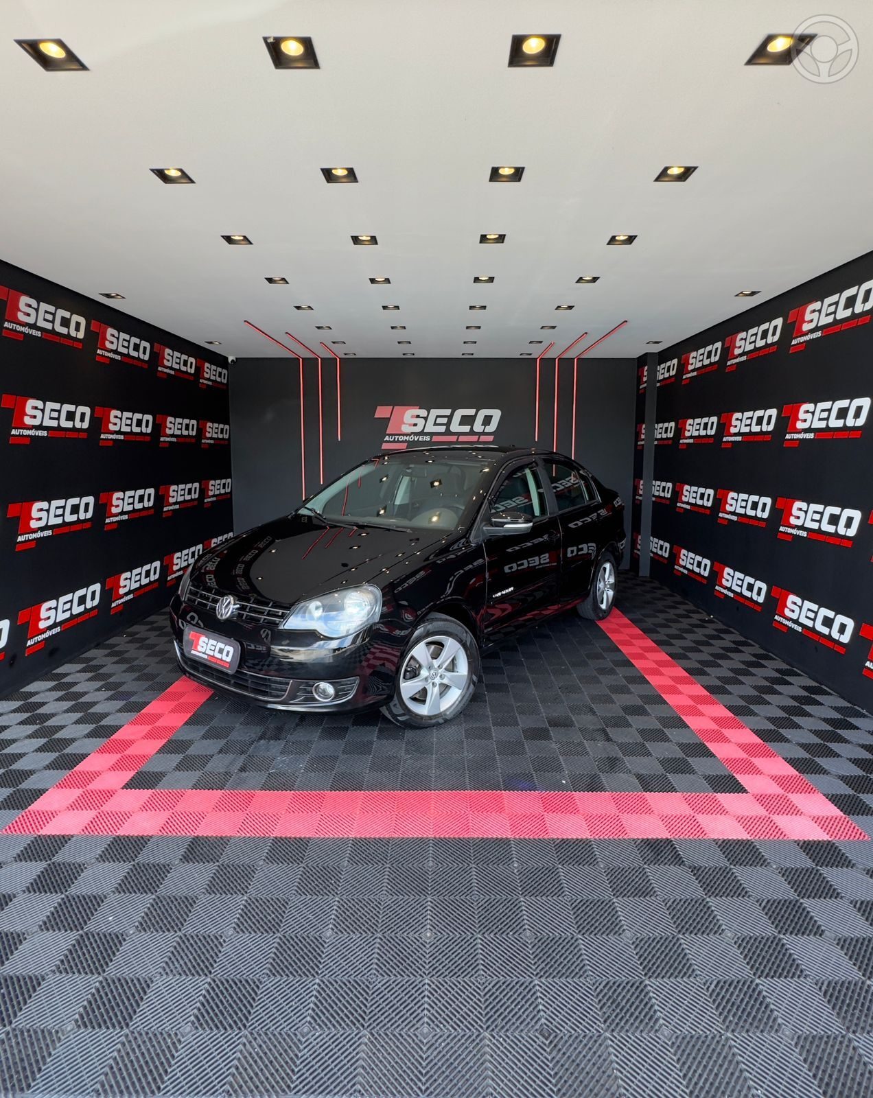 POLO SEDAN 2.0 MI COMFORTLINE 8V FLEX 4P MANUAL - 2014 - PASSO FUNDO