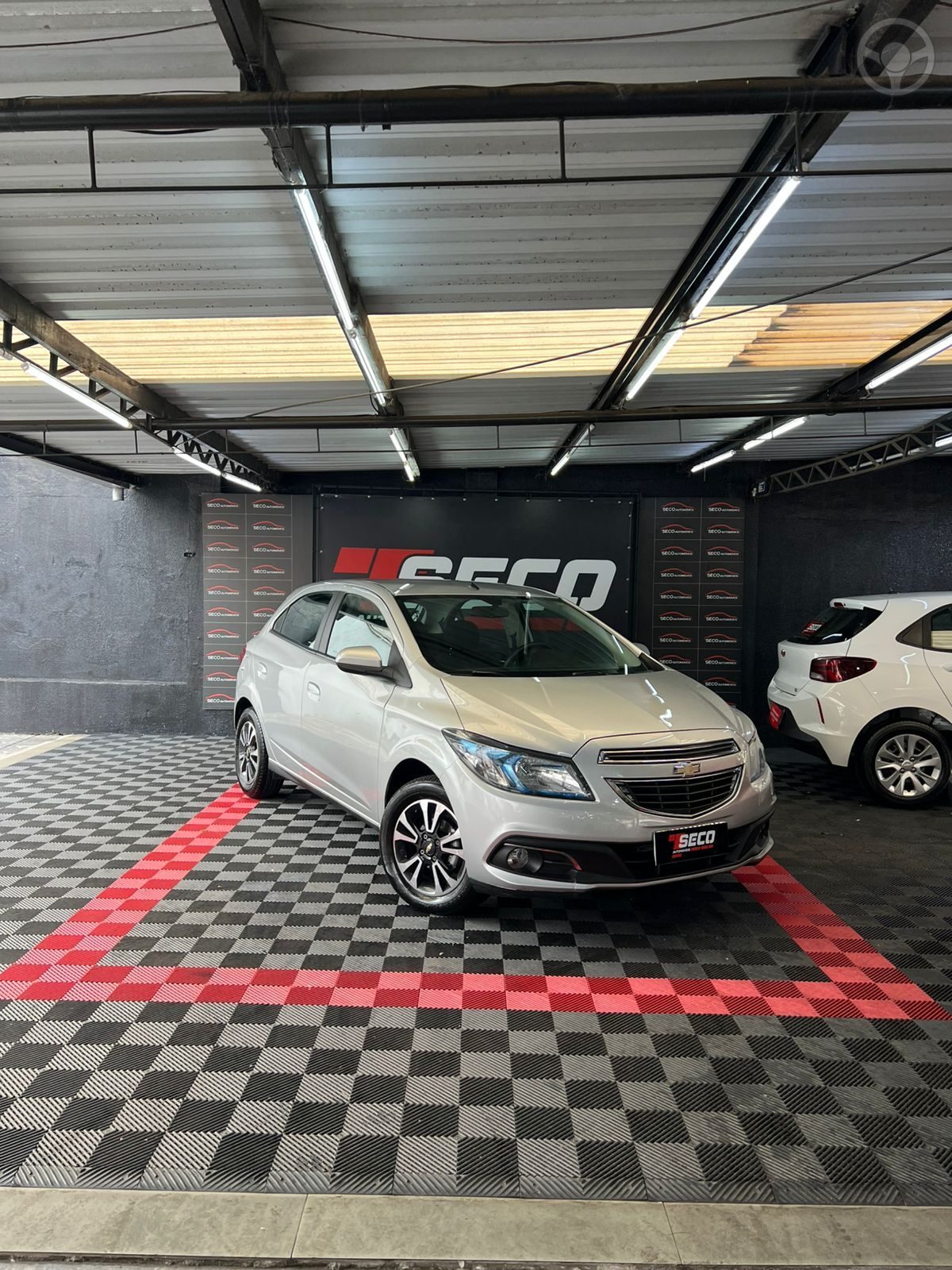 ONIX 1.4 MPFI LTZ 8V FLEX 4P AUTOMÁTICO - 2015 - PASSO FUNDO