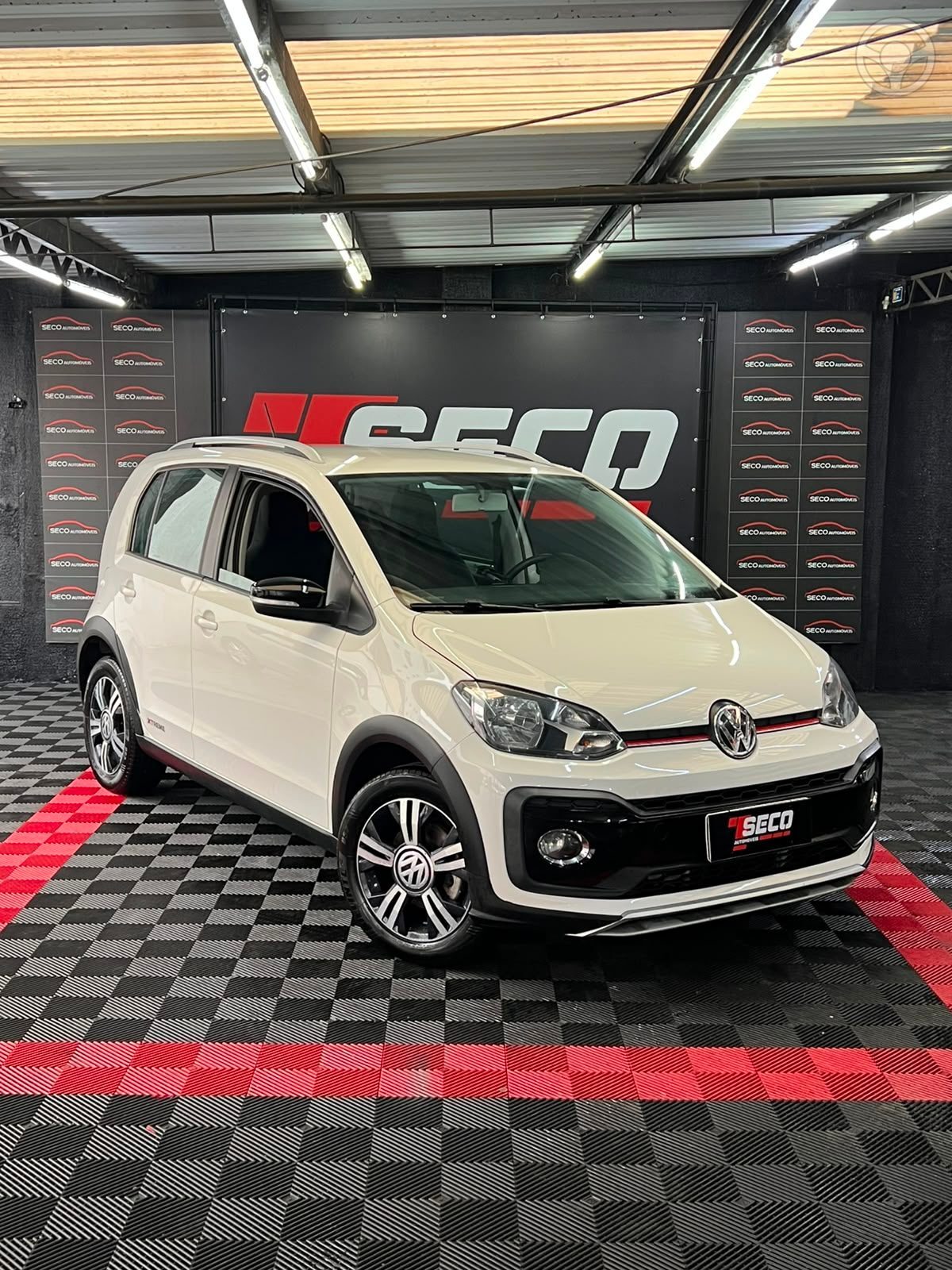 UP 1.0 170 TSI TOTAL FLEX XTREME 4P MANUAL - 2020 - PASSO FUNDO
