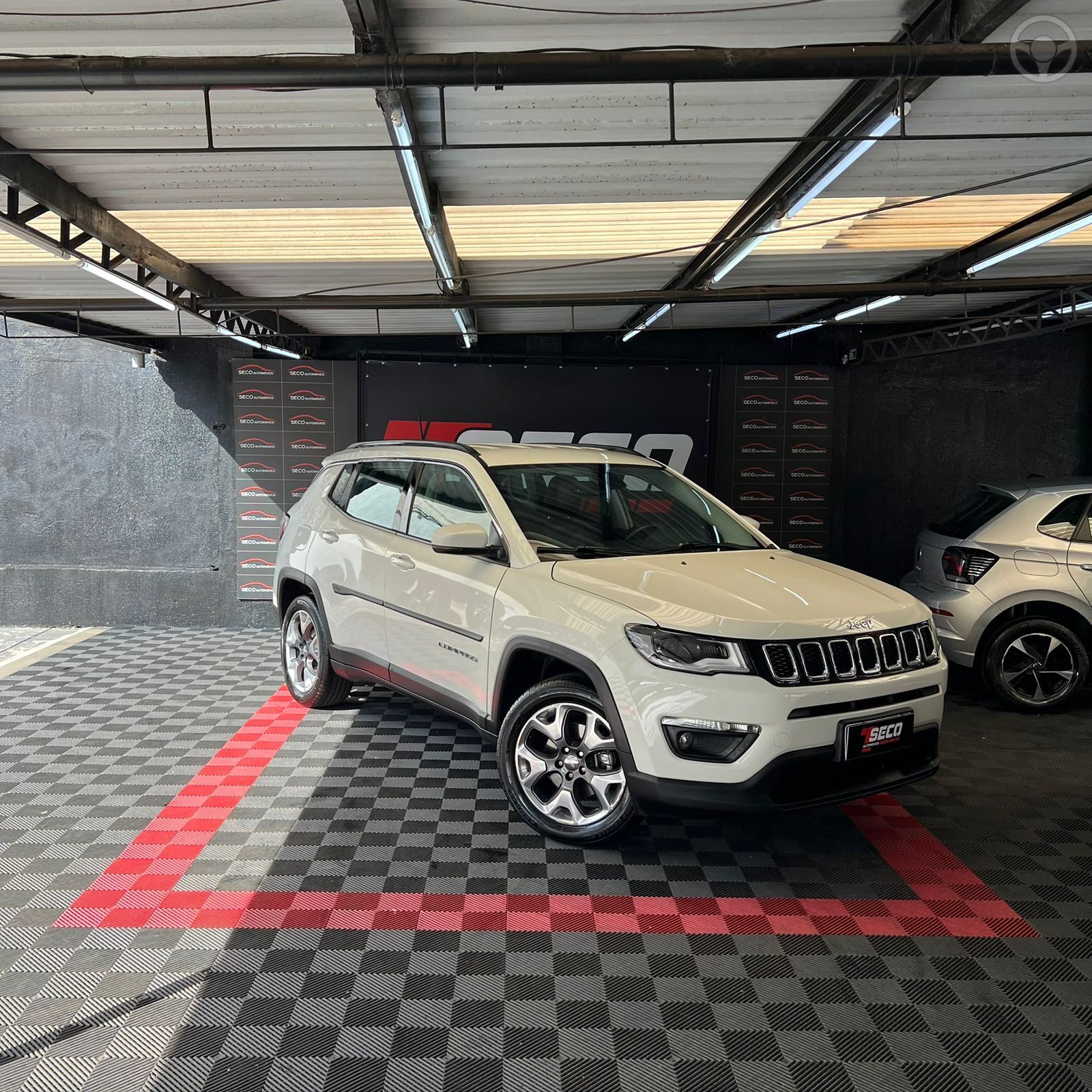 COMPASS 2.0 16V FLEX LONGITUDE AUTOMÁTICO - 2020 - PASSO FUNDO