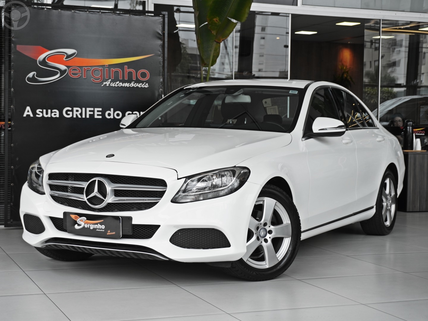 C 180 1.6 CGI AVANTGARDE 16V TURBO 4P AUTOMÁTICO - 2016 - NOVO HAMBURGO