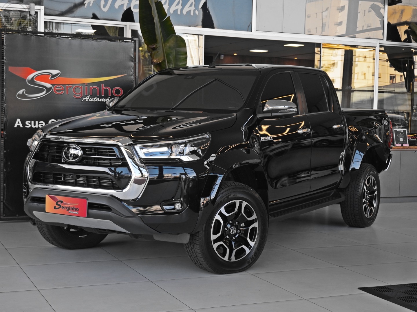 HILUX 2.8 D-4D TURBO DIESEL CD SRX PLUS 4X4 AUTOMÁTICO - 2024 - NOVO HAMBURGO