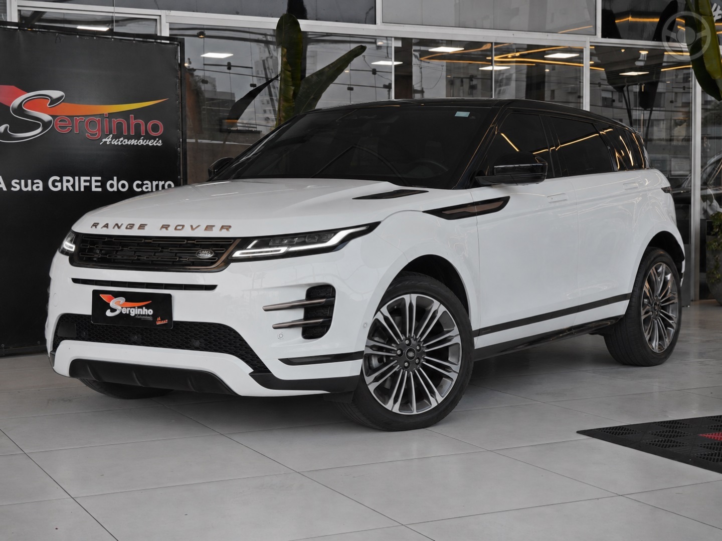 RANGE ROVER EVOQUE 2.0 P250 FLEX AUTOBIOGRAPHY AWD AUTOMÁTICO - 2026 - NOVO HAMBURGO