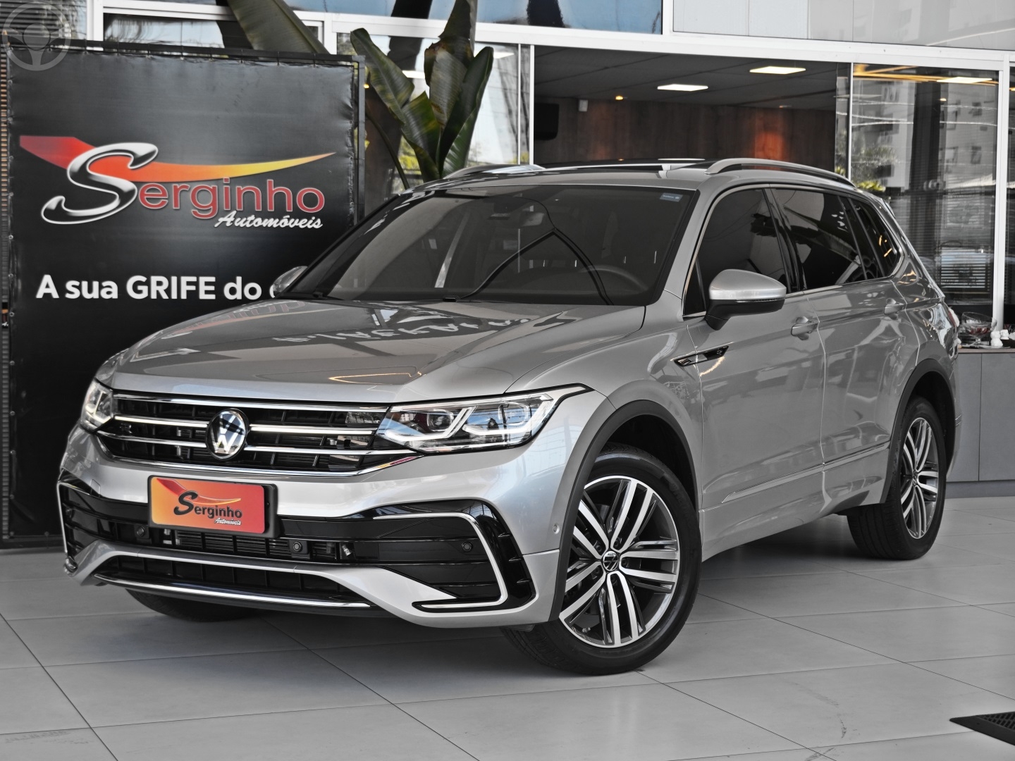 TIGUAN 2.0 300 TSI ALLSPACE R-LINE AUTOMÁTICO - 2024 - NOVO HAMBURGO