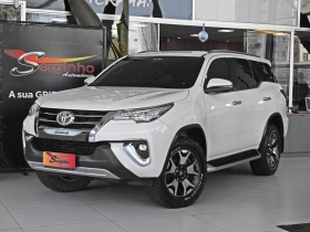 hilux sw4 2.8 srx diamond 4x4 7 lugares 16v turbo intercooler diesel 4p automatico 2019 novo hamburgo