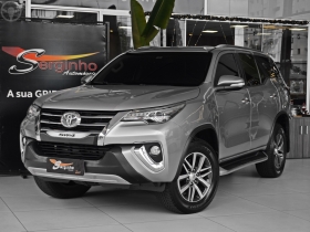 hilux sw4 2.8 srx 4x4 7 lugares 16v turbo intercooler diesel 4p automatico 2016 novo hamburgo