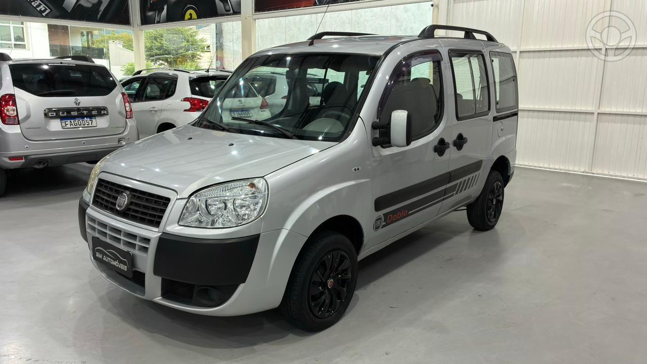 DOBLO 1.4 MPI ATTRACTIVE 8V FLEX 4P MANUAL - 2012 - ROLANTE
