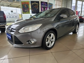focus 1.6 s 16v flex 4p manual 2014 caxias do sul
