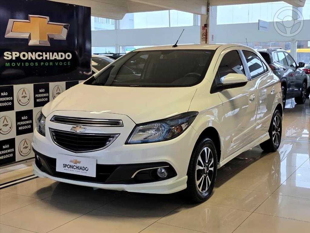 ONIX 1.4 MPFI LTZ 8V FLEX 4P MANUAL - 2014 - CAXIAS DO SUL