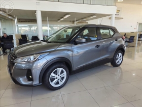 kicks 1.6 16v flexstart active xtronic 2024 passo fundo