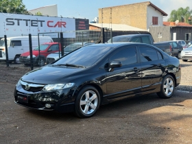 CIVIC 1.8 LXS 16V 4P AUTOMÁTICO