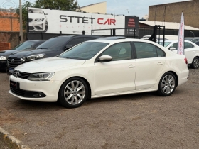 jetta 2.0 comfortline flex 4p tiptronic 2013 campo bom