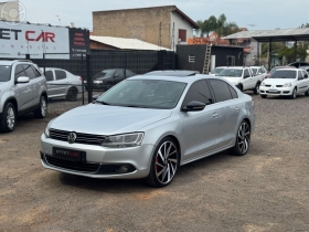 jetta 2.0 tsi dsg highline 200cv 4p automatico 2012 campo bom